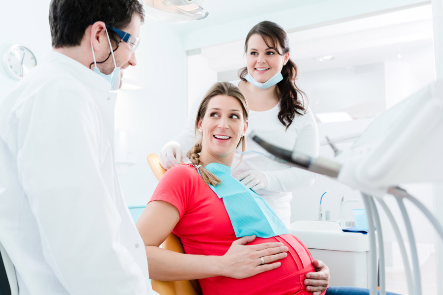 Статья Посещение стоматолога во время беременности
